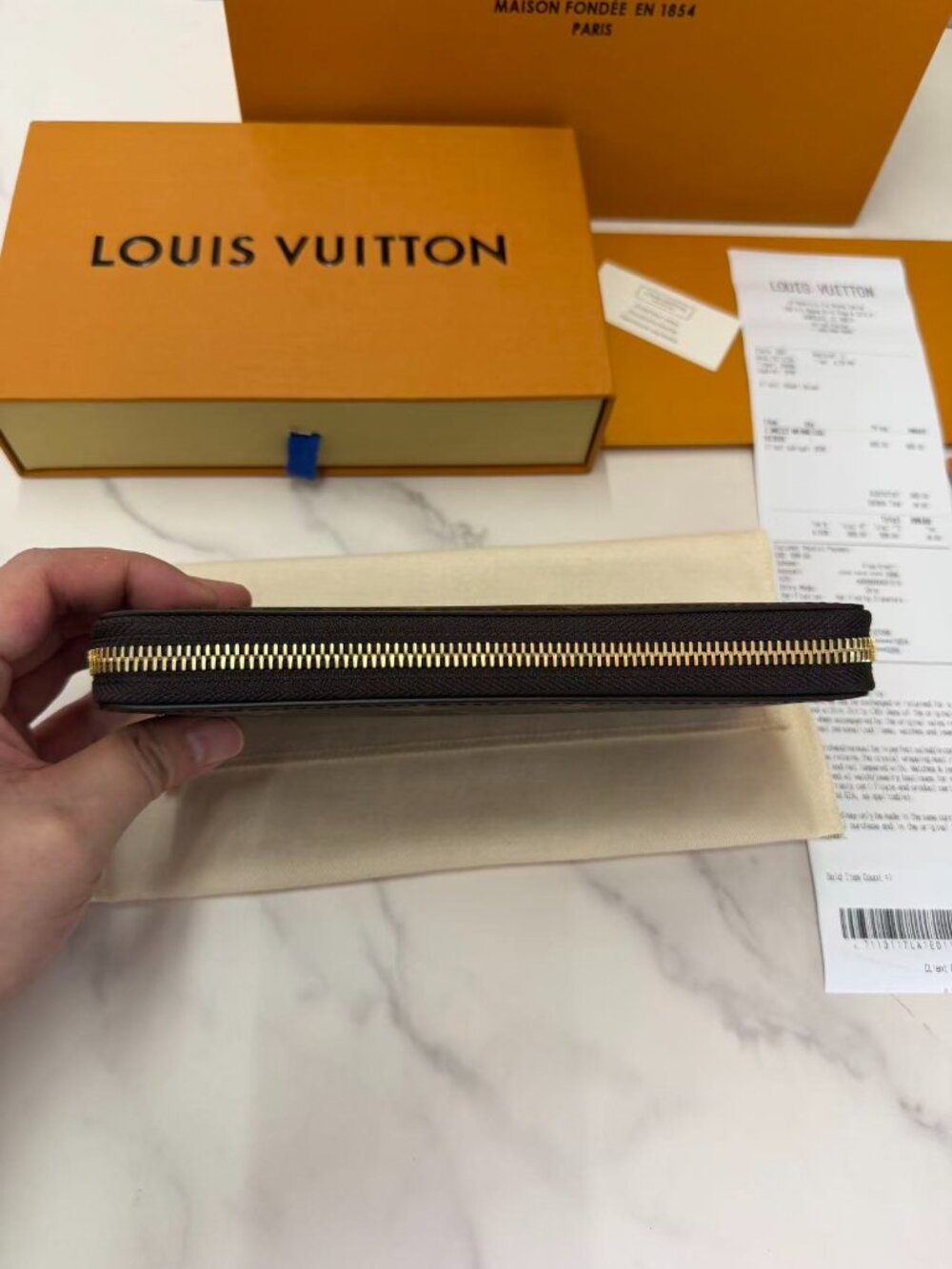 Louis Vuitton Zippy Wallet - Picture 6 of 16